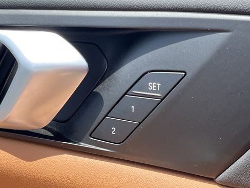 Used 2024 BMW X5 sDrive40i w/ Premium Package image 12