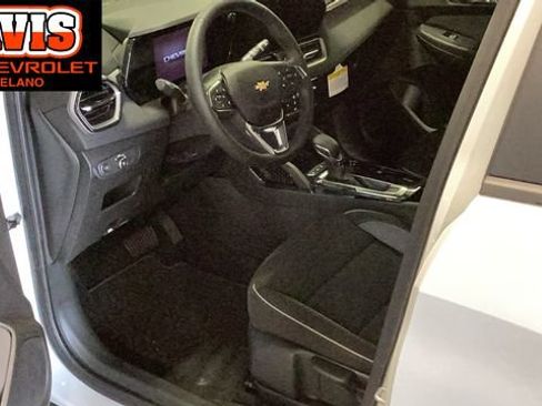 New 2026 Chevrolet TrailBlazer LT w/ LT Cold Weather Package AWD/4WD image 13