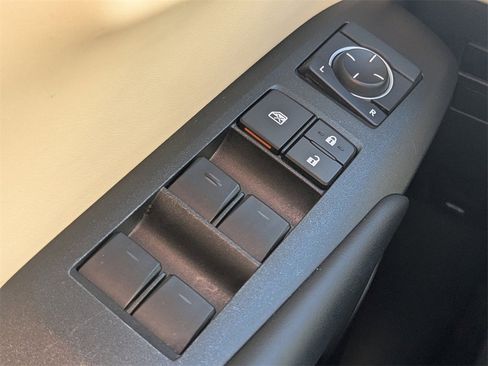 Used 2015 Lexus NX 200t FWD image 24