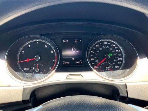 Used 2018 Volkswagen Atlas S FWD image 25