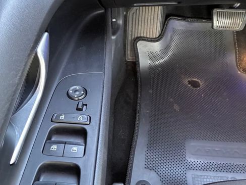 Used 2023 Hyundai Elantra SEL FWD image 25