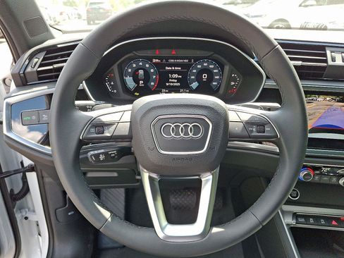 New 2025 Audi Q3 2.0T Premium image 14