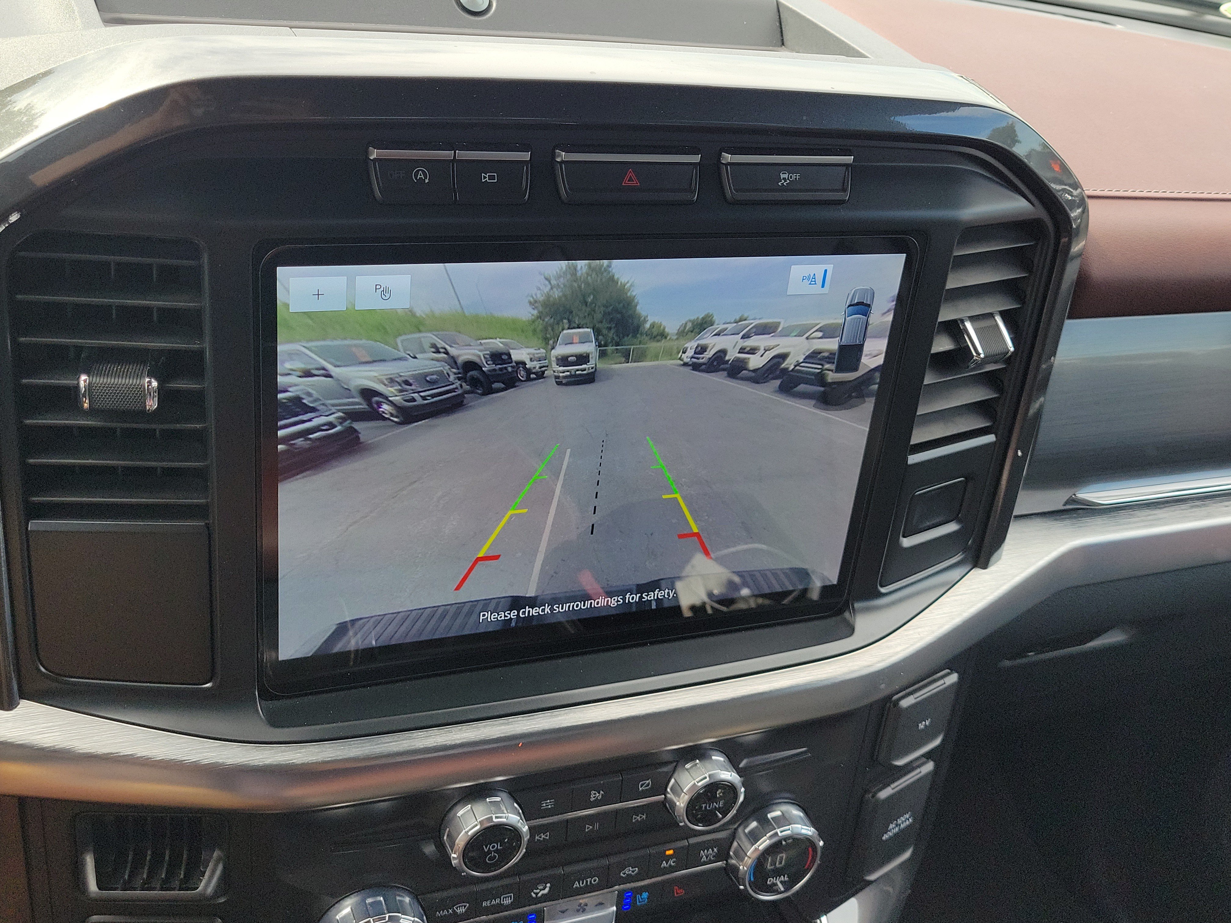 Used 2021 Ford F150 Lariat RWD image 26