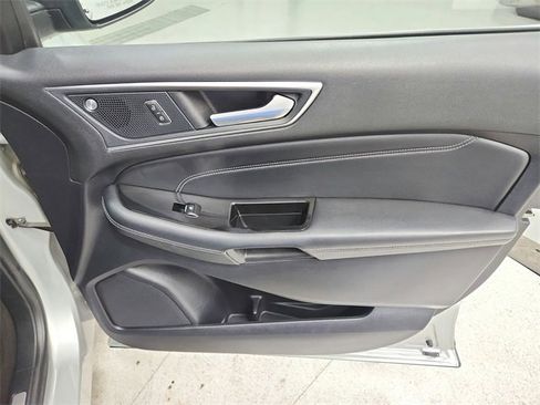 Used 2019 Ford Edge Titanium w/ Equipment Group 301A image 41