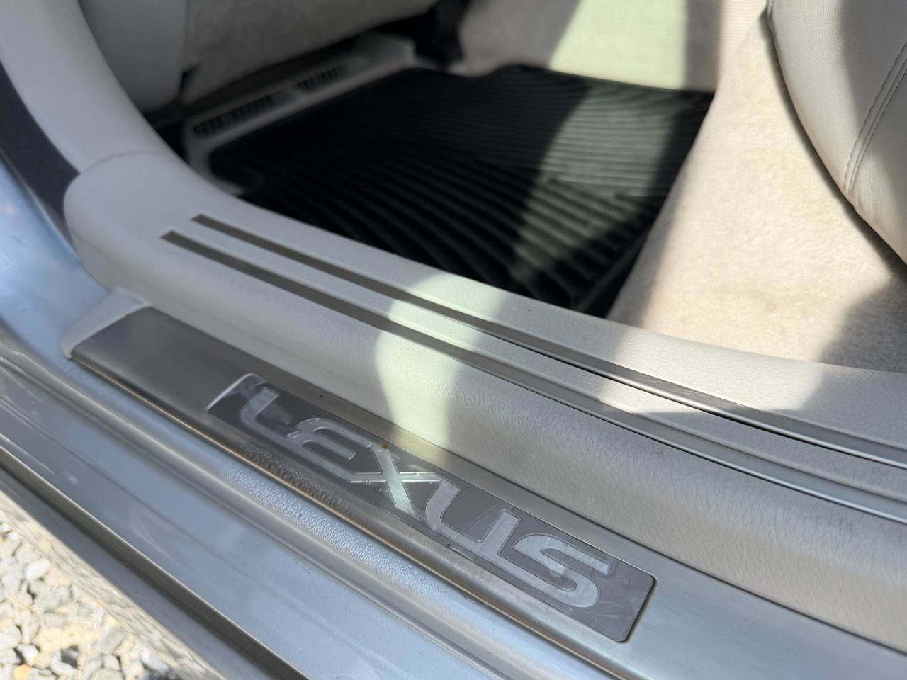 Used 2007 Lexus LS 460 w/ Comfort Pkg RWD image 28