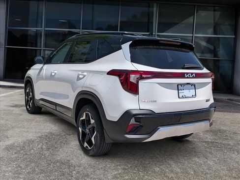 New 2026 Kia Seltos S FWD image 3