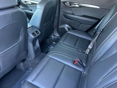 Used 2025 Buick Envision Preferred image 14