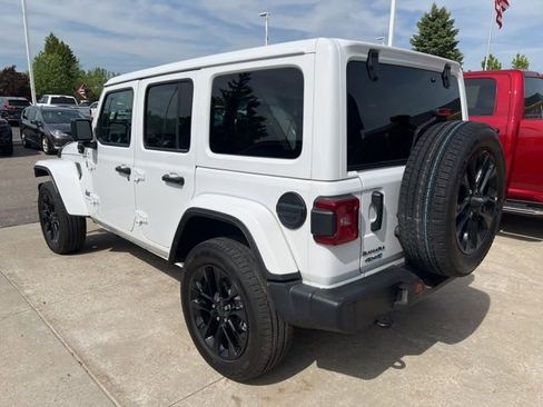 Certified 2025 Jeep Wrangler Unlimited Sahara w/ Safety Group AWD/4WD image 4