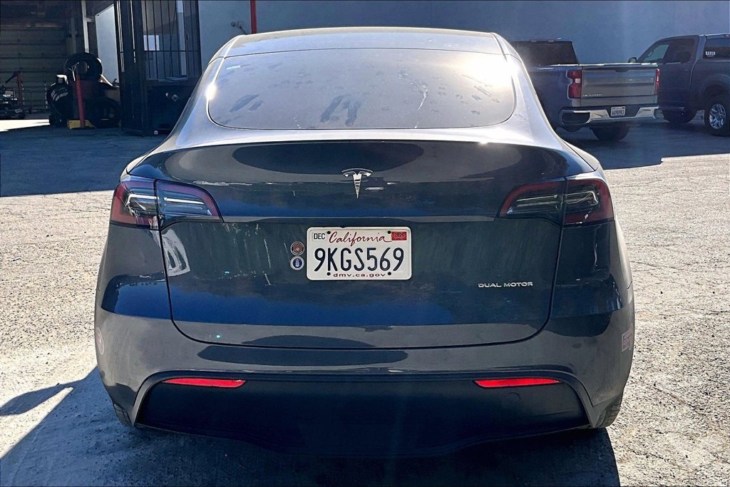 Used 2023 Tesla Model Y Long Range AWD/4WD image 5