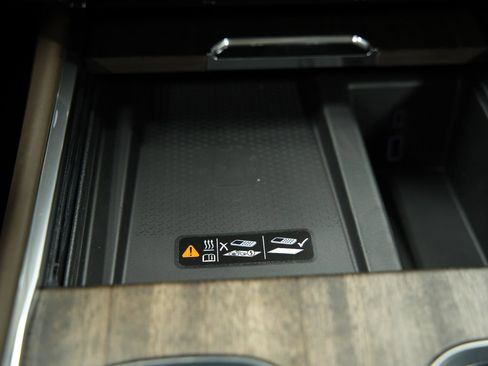 New 2026 GMC Acadia Denali Ultimate w/ LPO, Floor Liner Package image 43