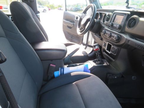 Used 2019 Jeep Wrangler Unlimited Sport image 22