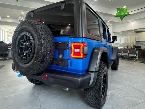 Used 2023 Jeep Wrangler Unlimited Rubicon 4xe image 8