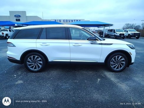 New 2026 Lincoln Aviator 2WD image 6