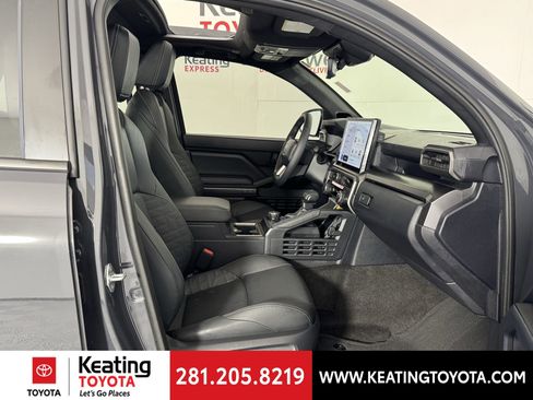 Certified 2025 Toyota 4Runner TRD Off-Road Premium image 22