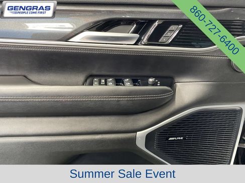 Used 2023 Jeep Wagoneer 4WD w/ Convenience Group I image 12