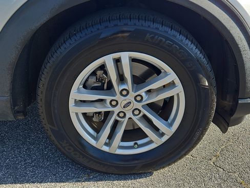 Used 2021 Ford Explorer XLT w/ Equipment Group 202A RWD image 7