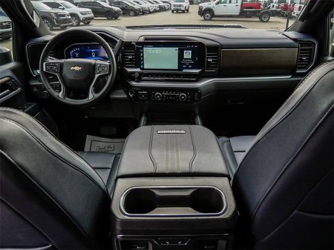 Used 2025 Chevrolet Silverado 2500 High Country w/ Technology Package image 30