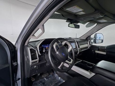 Used 2020 Ford F350 Lariat image 10