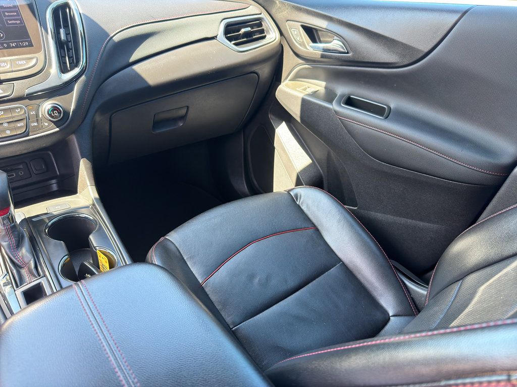 Used 2022 Chevrolet Equinox RS w/ RS Leather Package FWD image 13