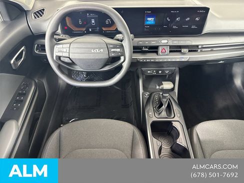 Used 2025 Kia K4 FWD image 26