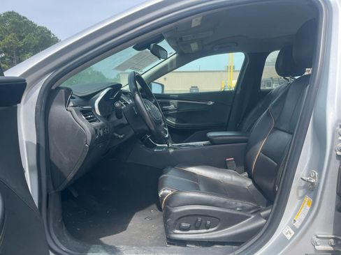Used 2019 Chevrolet Impala Premier image 2