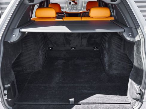 Used 2024 Rolls-Royce Cullinan Black Badge image 19