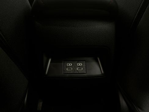 Used 2025 Toyota Corolla SE image 18