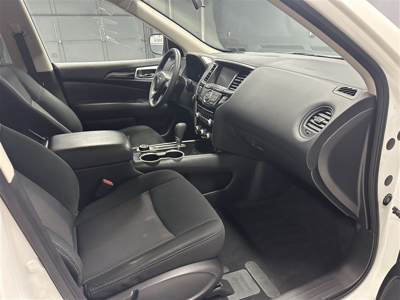 Used 2019 Nissan Pathfinder S AWD/4WD image 6