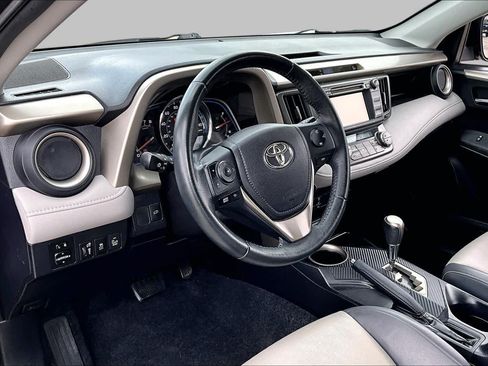 Used 2014 Toyota RAV4 Limited w/ Technology Package FWD image 18