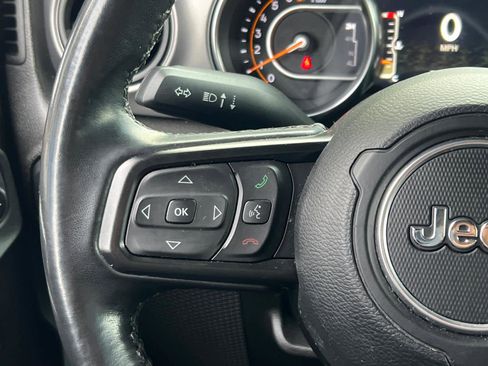 Used 2022 Jeep Wrangler Unlimited Willys image 21