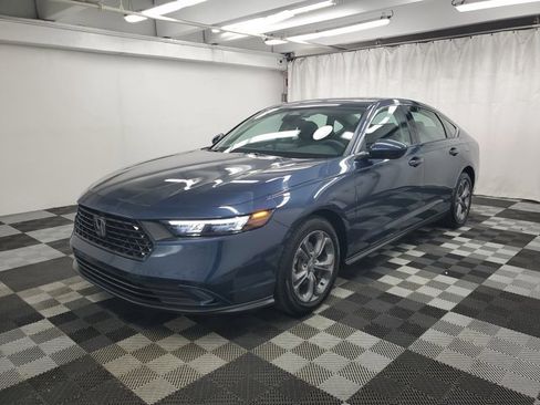 Used 2024 Honda Accord EX image 3