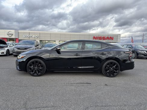 Used 2019 Nissan Maxima SR w/ Premium Package image 8