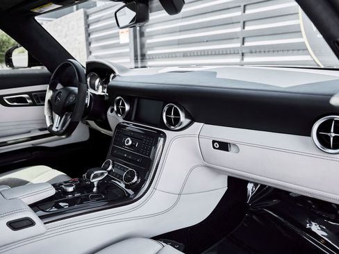 Used 2012 Mercedes-Benz SLS AMG Coupe image 46