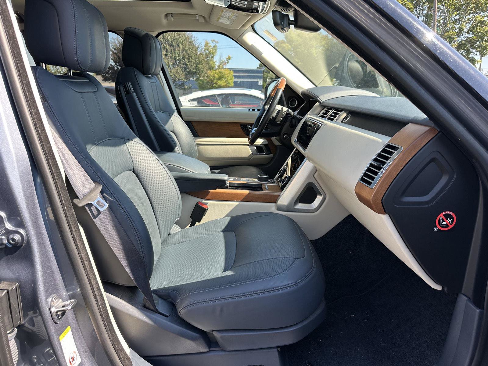 Used 2019 Land Rover Range Rover HSE AWD/4WD image 12