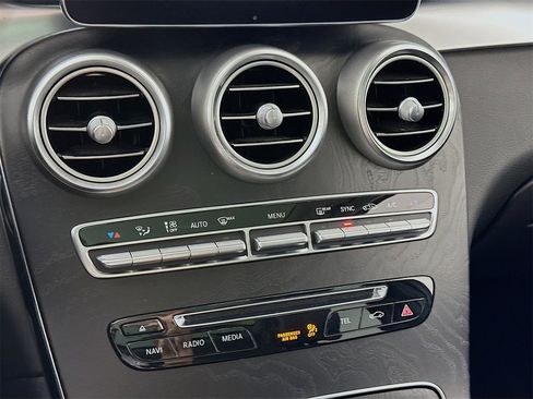 Used 2016 Mercedes-Benz GLC 300 image 14