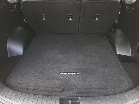 Used 2019 Hyundai Santa Fe SEL FWD image 9