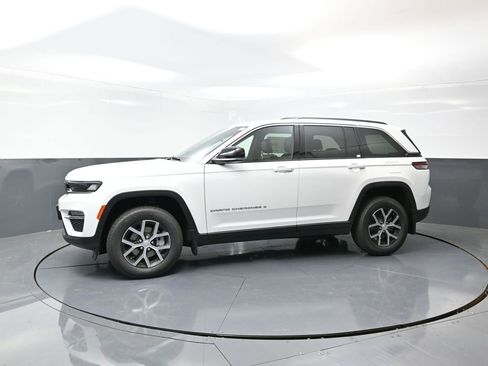 New 2025 Jeep Grand Cherokee Limited w/ Trailer Tow Package image 10