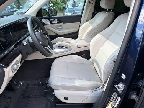 Used 2020 Mercedes-Benz GLS 450 4MATIC w/ Convenience Package image 9