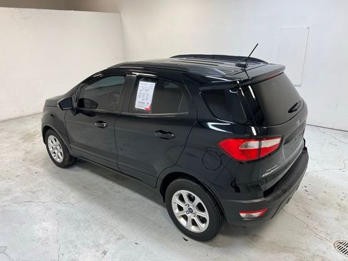 Used 2018 Ford EcoSport SE w/ SE Convenience Package image 4