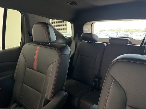 Used 2026 Chevrolet Traverse RS w/ LPO, Floor Liner Package FWD image 41