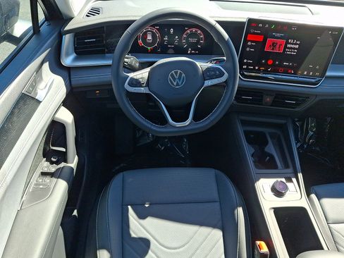 New 2026 Volkswagen Tiguan SE AWD/4WD image 7