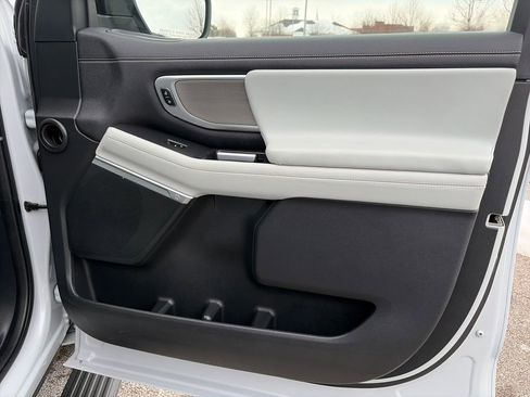 Used 2025 Ford Expedition Max Platinum image 14