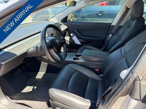 Used 2018 Tesla Model 3 Long Range RWD image 5