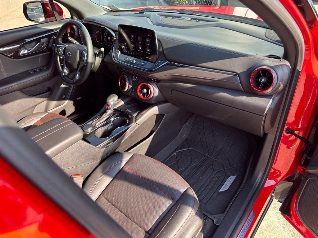 Used 2023 Chevrolet Blazer RS w/ Enhanced Convenience Package FWD image 43