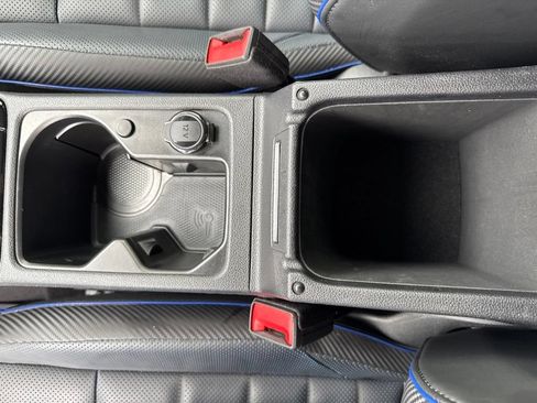 Certified 2024 Volkswagen Golf R AWD/4WD image 28