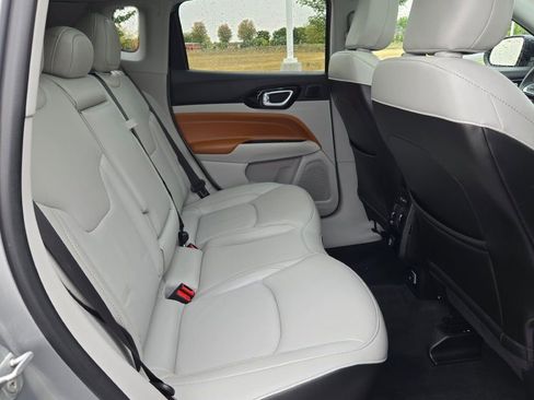 Used 2022 Jeep Compass Limited w/ Sun and Sound Group image 11