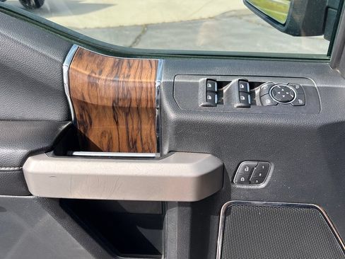Used 2019 Ford F150 Lariat RWD image 28