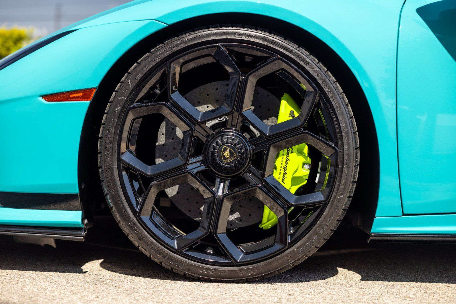 Used 2024 Lamborghini Huracan Tecnica RWD image 9