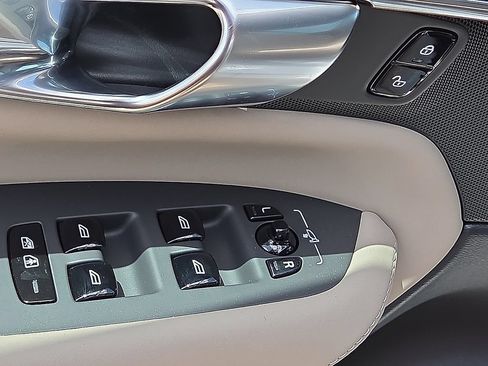 New 2026 Volvo XC90 B5 Core AWD/4WD image 23