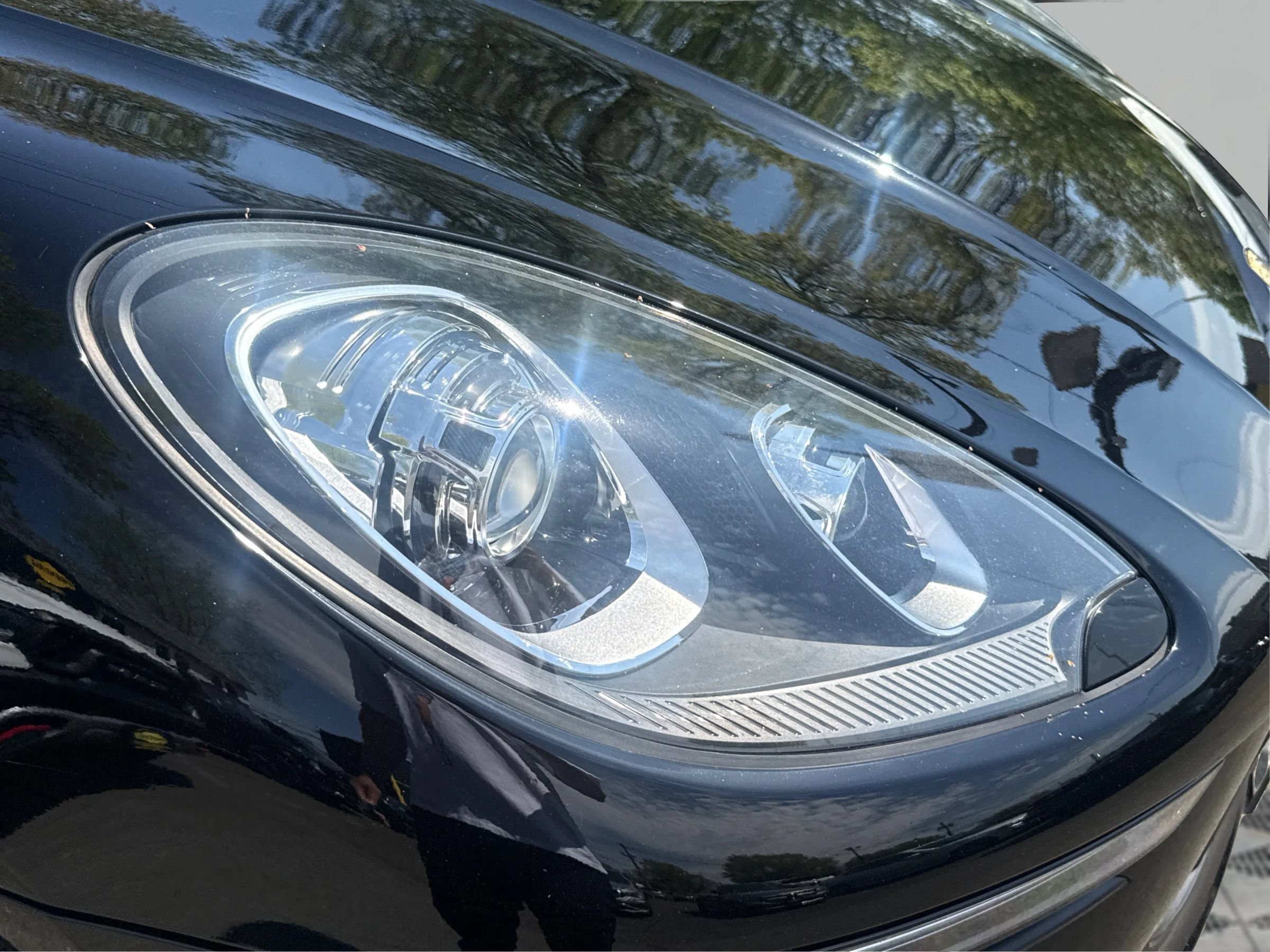 Used 2018 Porsche Macan Sport Edition AWD/4WD image 29